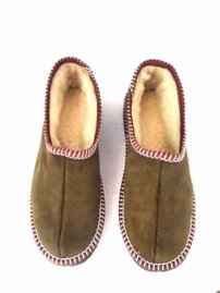Dámske kožené zateplené papuče s ovčím rúnom olivové