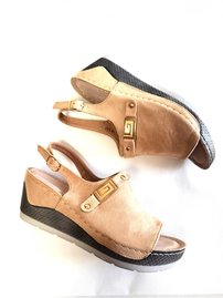 Dámske  kožené sandále SK L22-50 Camel