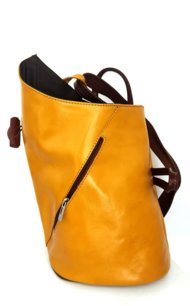 Dámsky kožený ruksak žltý 0110