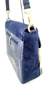 Dámska kožená crossbody kabelka tmavomodrá 0097