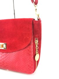 Dámska kožená crossbody kabelka tmavočervená 0097