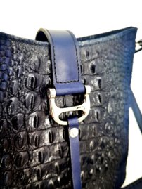 Dámska kožená crossbody kabelka modrá 0058