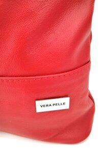 Dámska kožená kabelka na plece červená 0095
